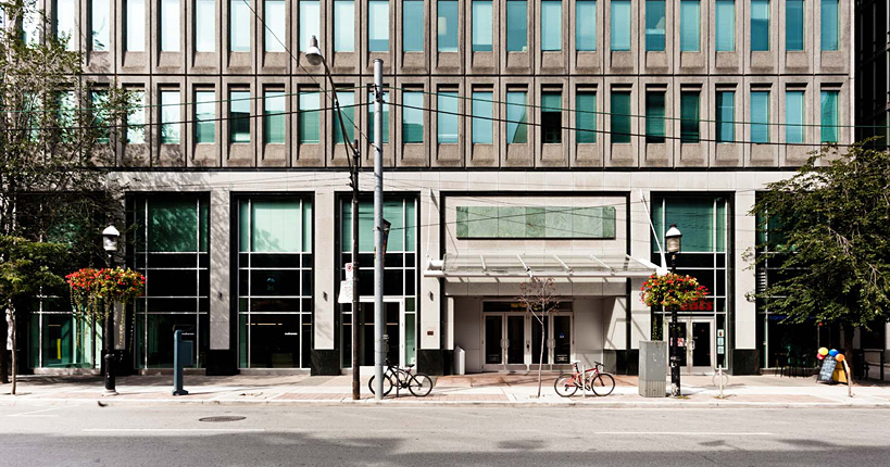 60 Adelaide, Toronto- exterior building photo/photo de l'extérieur de l'immeuble